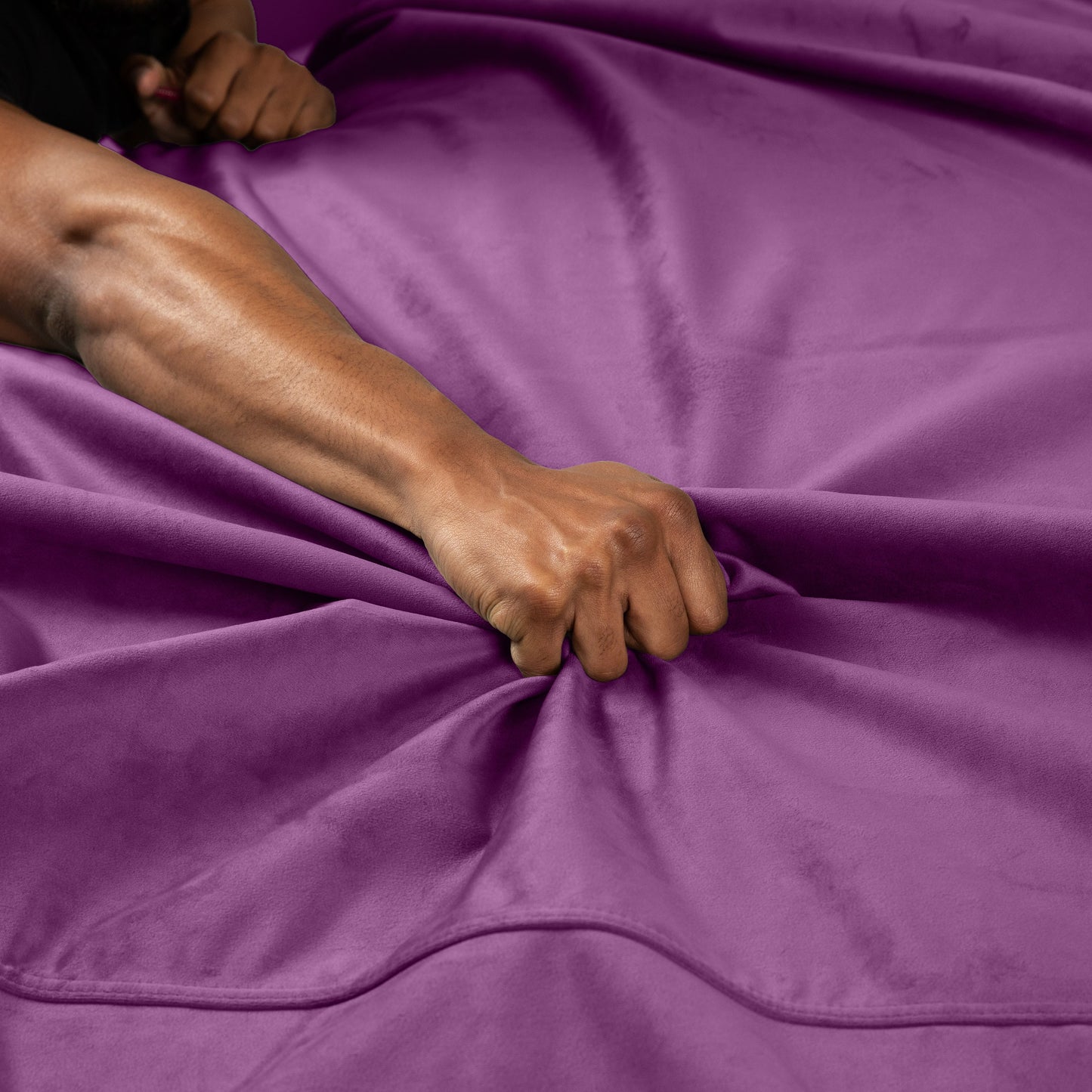 Fascinator Throw Aubergine Microvelvet - Mini - Sheets Optional