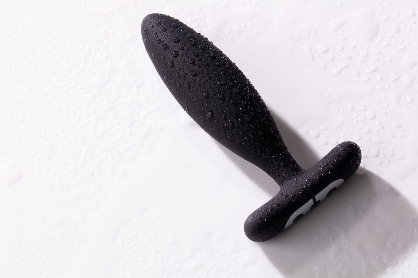Vesta Vibrating Butt Plug Black - Sheets Optional