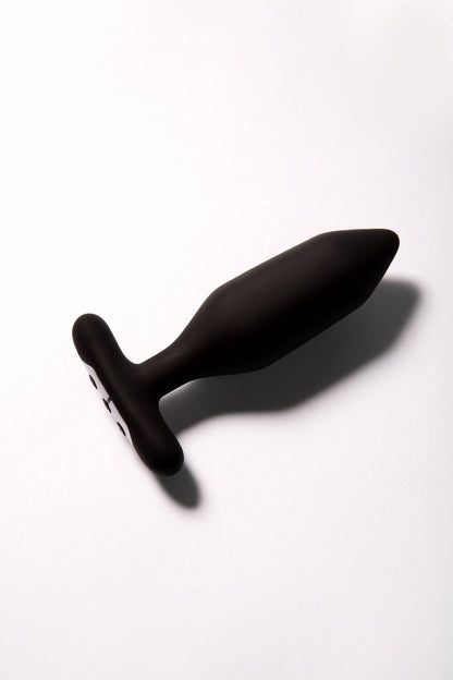 Onyx Vibrating Butt Plug Black - Sheets Optional